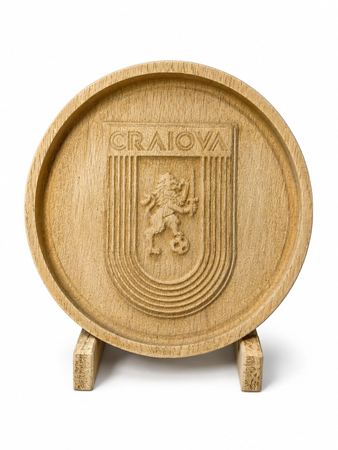 Logo Universitatea Craiova sculptat în lemn
