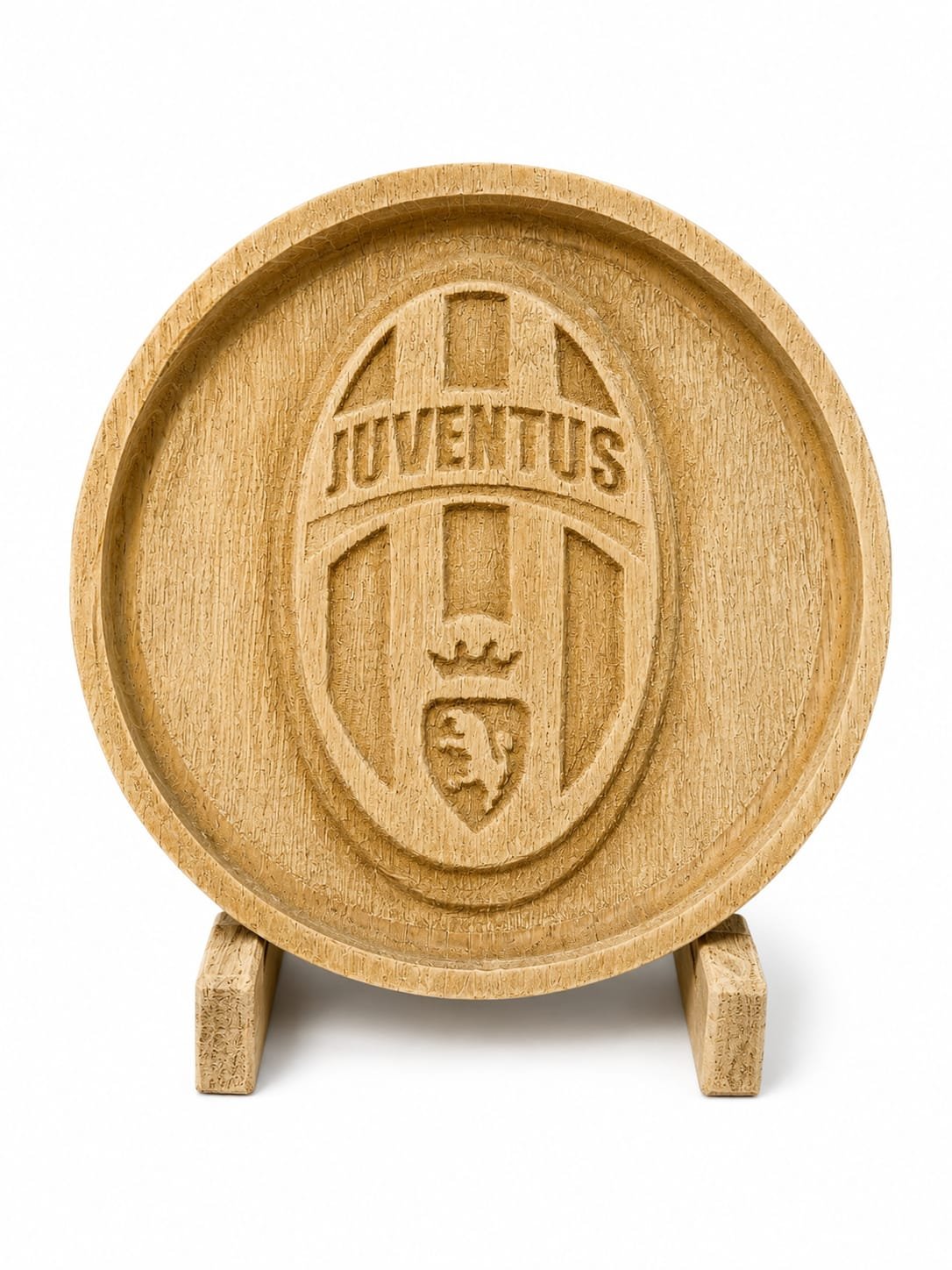 Logo Juventus sculptat în lemn